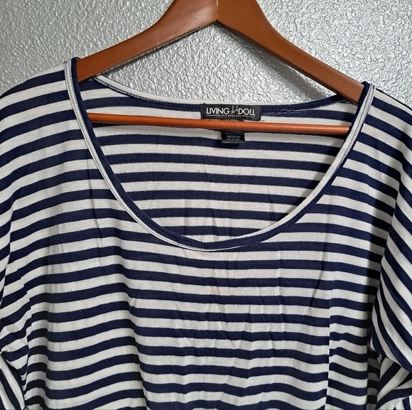 Living Doll Striped Shirt   Size M - Picture 6 of 8